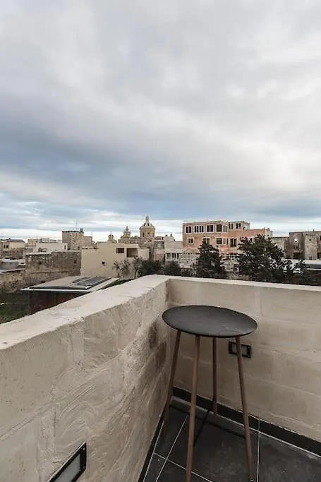 Rabat L.O. Mdina-Designer House The Bedroom-Tub Apartment