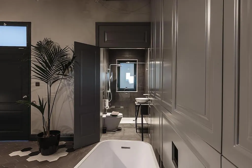 Rabat L.O. Mdina-Designer House The Bedroom-Tub 0*,