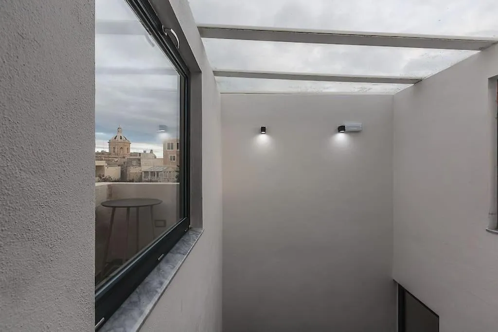 Rabat L.O. Mdina-Designer House The Bedroom-Tub مالطا